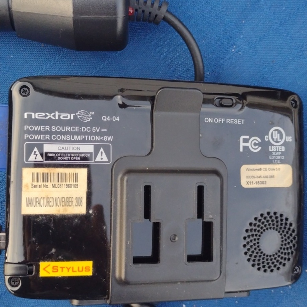 Nextar Q4-04 GPS - Picture 2 of 2